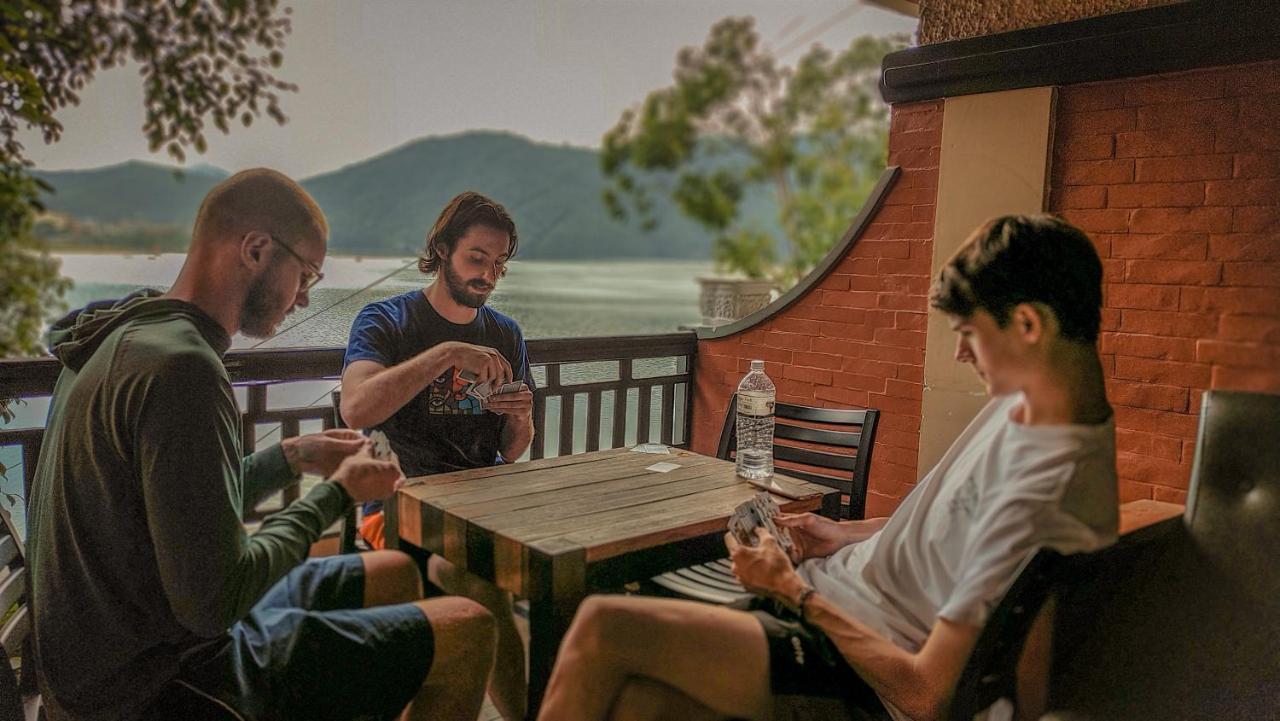Hotel Forest Lake Backpackers' Hostel Ποκάρα Εξωτερικό φωτογραφία