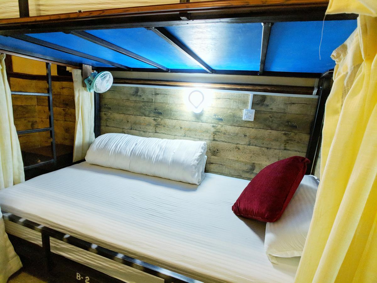 Hotel Forest Lake Backpackers' Hostel Ποκάρα Εξωτερικό φωτογραφία