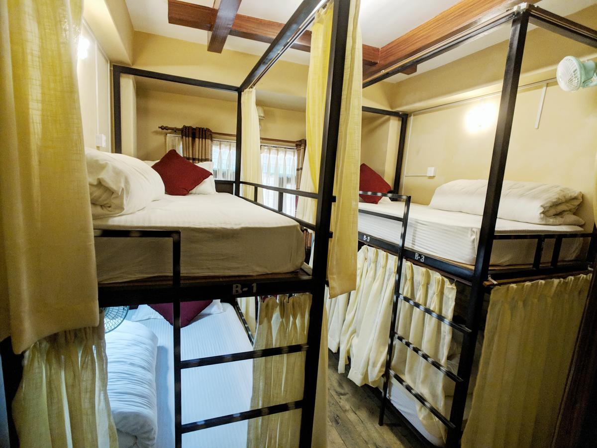 Hotel Forest Lake Backpackers' Hostel Ποκάρα Εξωτερικό φωτογραφία