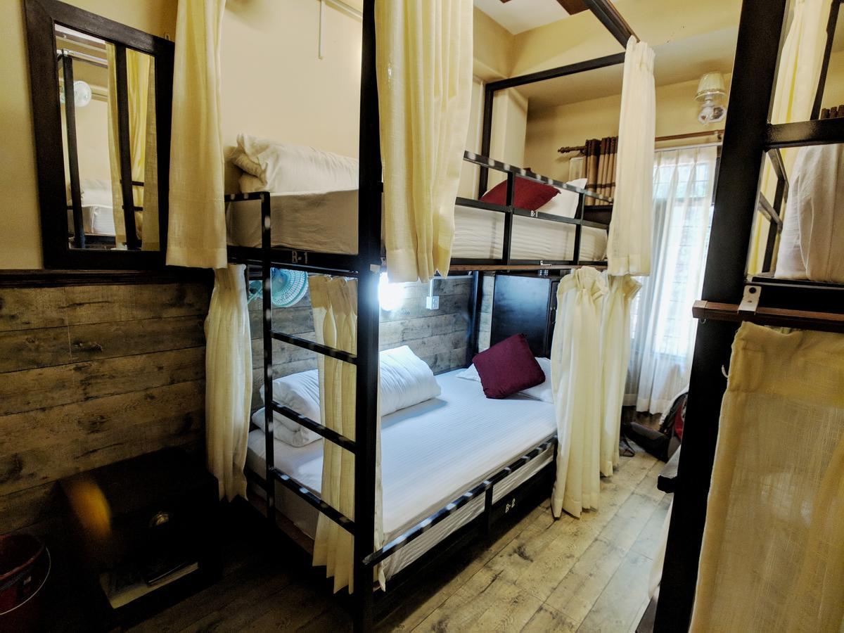 Hotel Forest Lake Backpackers' Hostel Ποκάρα Εξωτερικό φωτογραφία